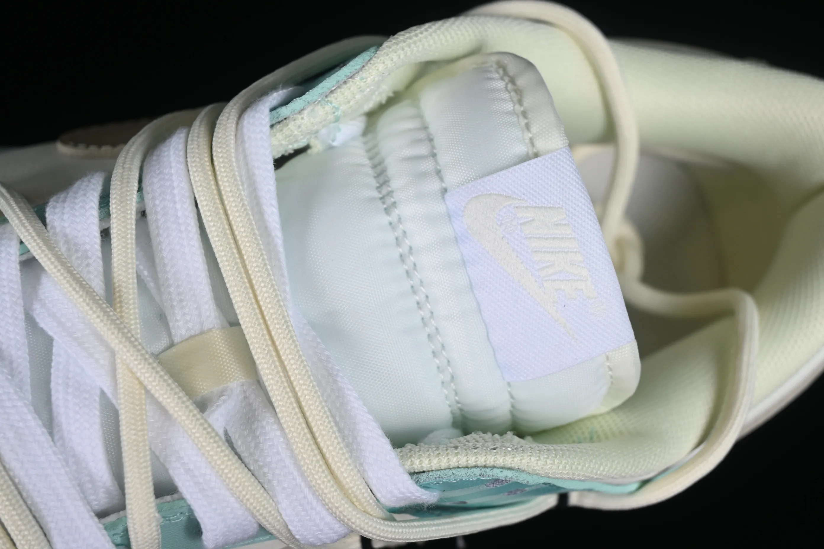 All categories Nk SB Dunk series Nk SB Dunk Low low-top sneakers Nk Dunk Low Retro Panda Prank Tiffany Green Four-leaf clover SB strap low-top casual sneakers DJ6188-100
